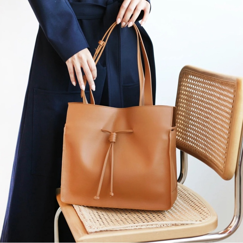 Von Holzhausen Medium Shopper Caramel